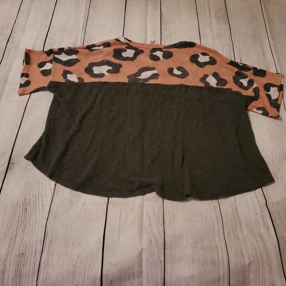 7th Roy Leopard Print Top - Picture 7 of 7